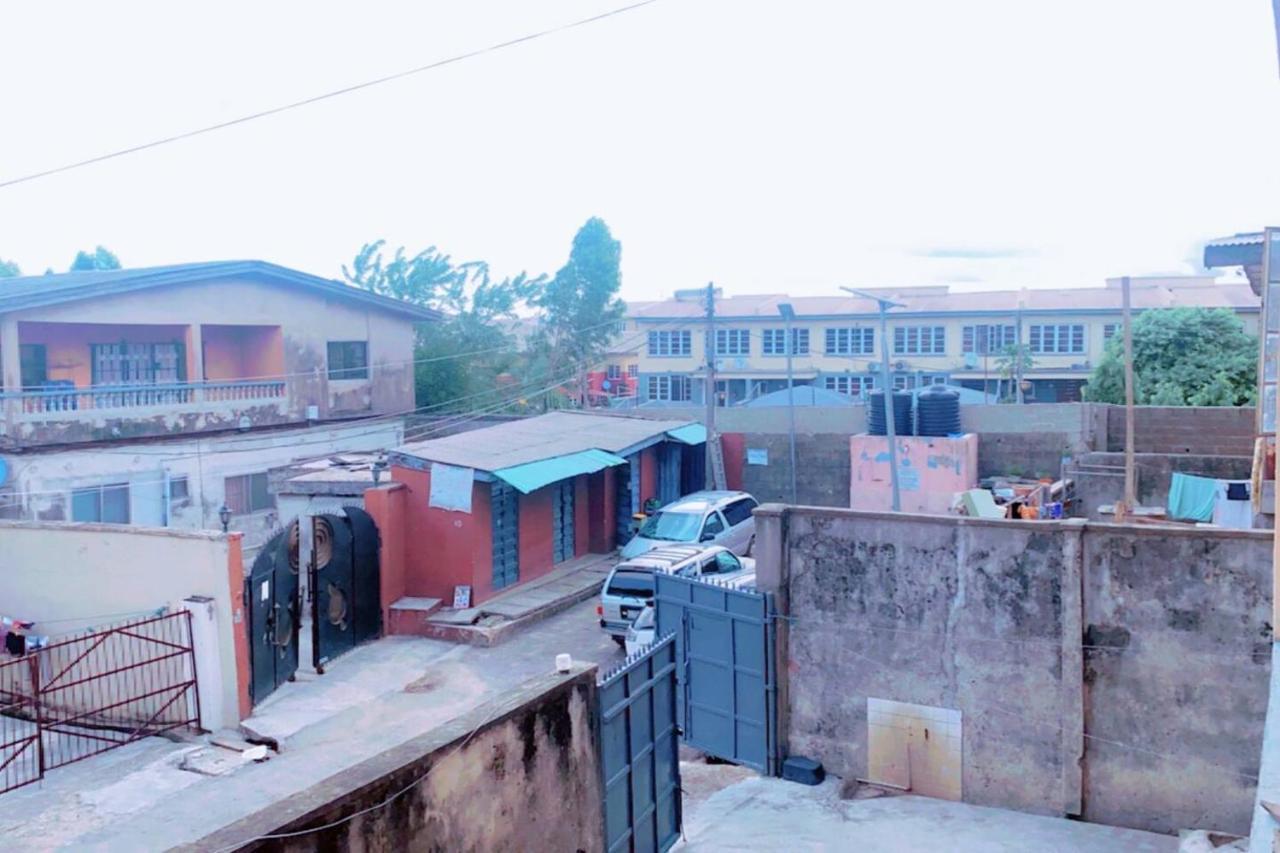 Maleeks Apartment Ikeja "Shared 2Bedroom Apt, Individual Private Rooms And Baths" Lagos Exterior photo